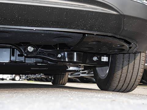 2025�� 610km PLUS