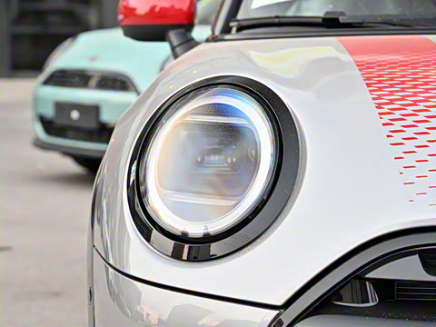 2025�� JOHN COOPER WORKS CABRIO