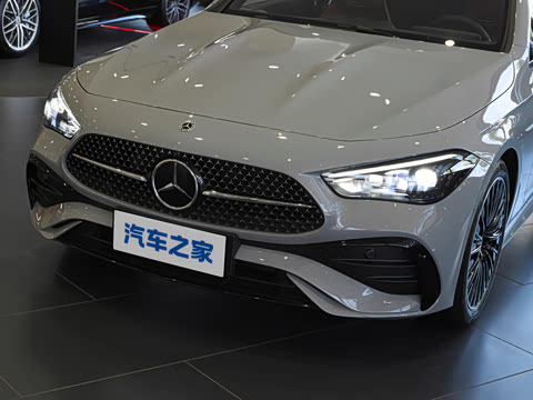 2026�� �Ŀ� CLE 300 4MATIC ������ܳ�