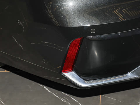 2026�� 740Li ������ M�˶���װ