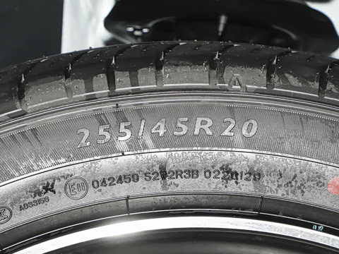 2026�� 300Ultra ��ΪǬ��ADS SE��