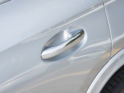 2025�� �Ŀ� GLC 260 L 4MATIC ������