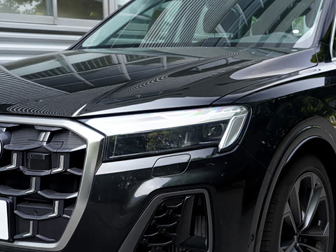 2026�� 55 TFSI quattro S line�˶���