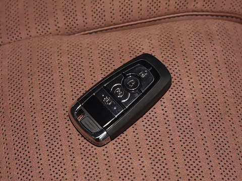 2026�� 2.0T ������춯��