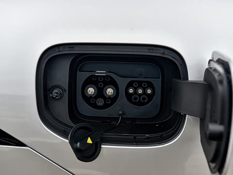 2026�� ���� 1550 Max �Ƽ���