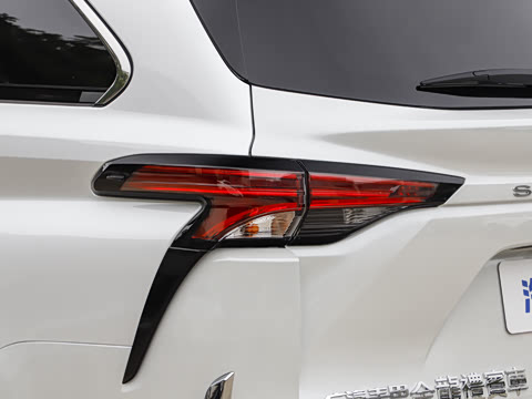 2026�� 2.5L ����׿��318��