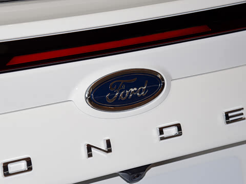 2026�� 2.0T EcoBoost E �춯 �˶���