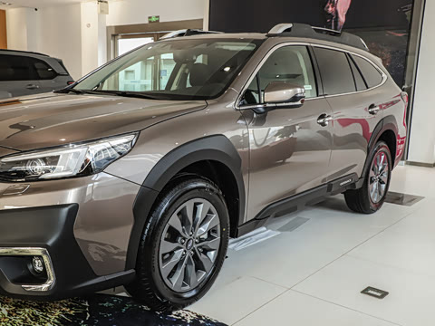 2024�� 2.5i AWD�˶��� EyeSight