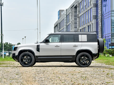 2026�� 110 3.0T X-Dynamic HSE