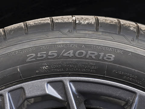 2026�� 330i M�˶���ҹ��װ