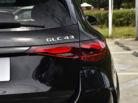 2026�� �Ŀ� AMG GLC 43 4MATIC