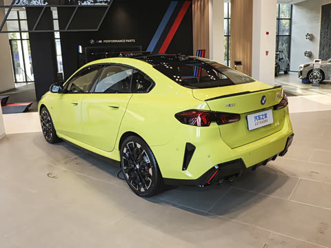 2026�� M235L
