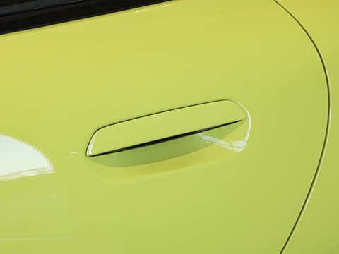 2026�� M235L