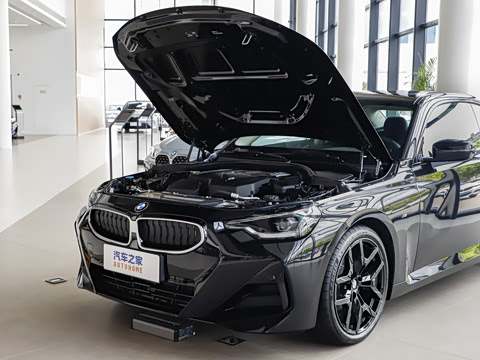 2026�� 225i M�˶���ҹ��װ