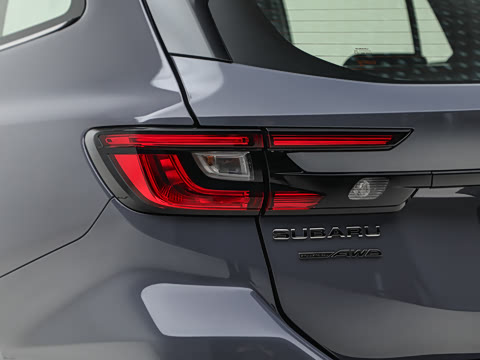 2025�� 2.4T CVT Wagon tS EyeSight