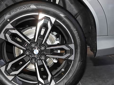 2025�� sDrive25i M�˶���װ