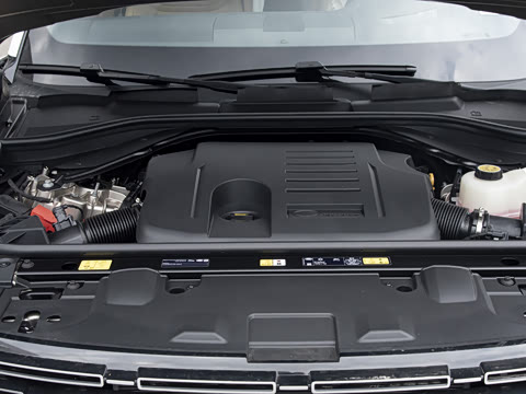 2026�� 3.0 L6 400PS SE�����