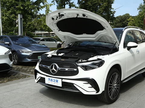 2025�� �Ŀ� GLC 300 L 4MATIC ������ 5��