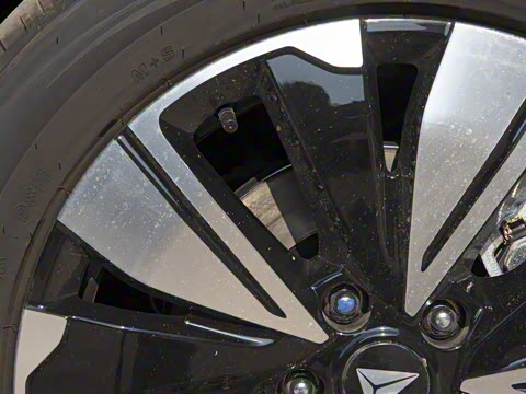 2026�� 550Max��ΪǬ��ADS SE��