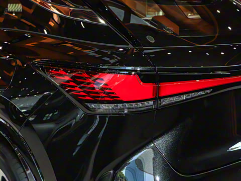 2026�� 350h ����������