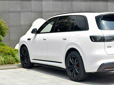 2025�� ���� Ultra ����������