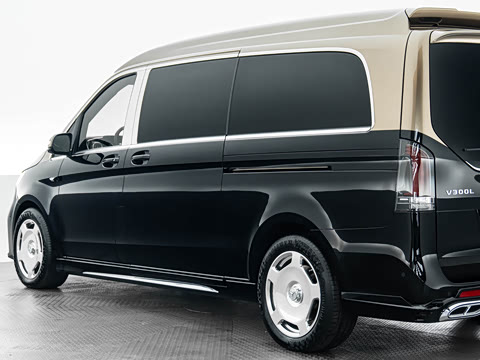 2026�� 2.0T �j�ۺ�Ӱ M700