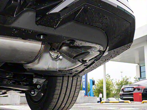 2026�� 530Li ������ M�˶���װ