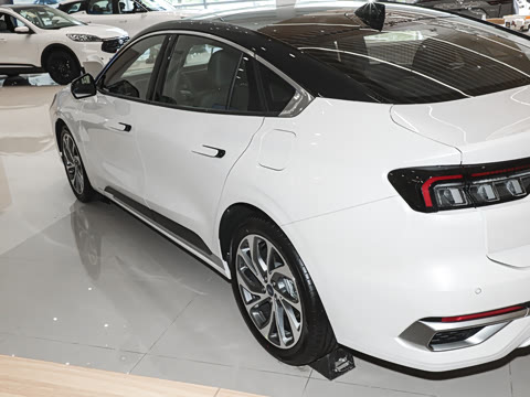 2025�� 2.0T EcoBoost ������