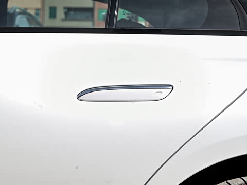 2026�� E 260 �˶���