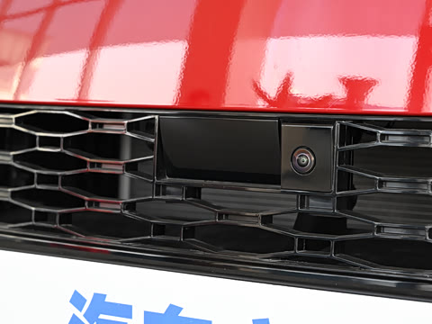 2025�� 400PS Dynamic SE