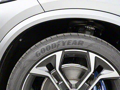 2025�� xDrive 40Li ������M�˶���ҹ��װ