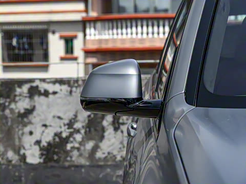 2025�� xDrive 40Li ������M�˶���ҹ��װ