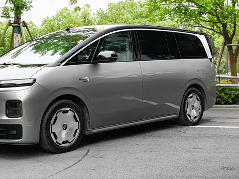 2026�� ���� 700�콢��