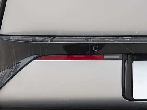 2025�� 702 ������ Ultra