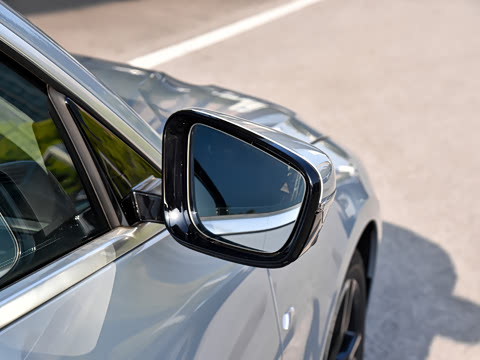 2026�� 425i M�˶���װ