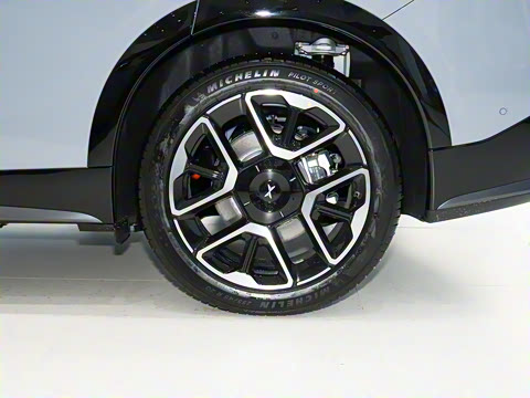 2026�� ���� 702 Max �콢��