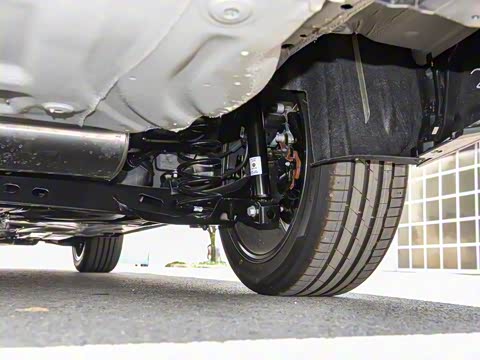 2025�� �Ŀ� 300TSI DSG���а�