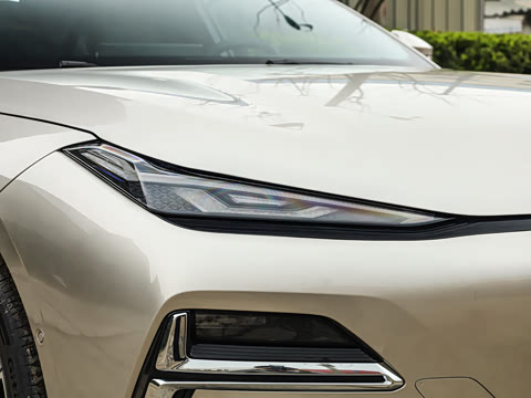 2026�� 225km EM-i Զ�����ǺӰ�