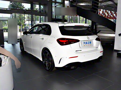 2025�� �Ŀ� AMG A 35 4MATIC