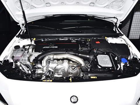 2025�� �Ŀ� AMG A 35 4MATIC