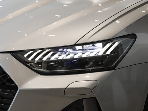 2025��  RS 6 4.0T Avant performance