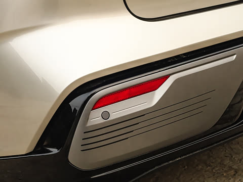 2026�� 225km EM-i Զ�����ǺӰ�