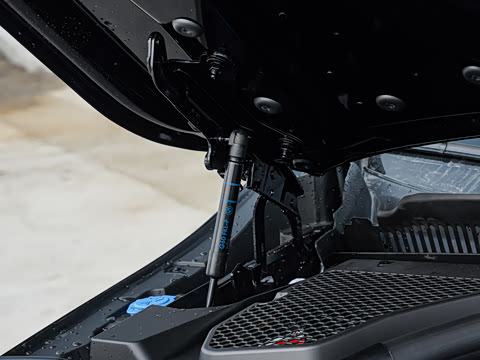 2026�� �Ŀ� 525Li M�˶���װ