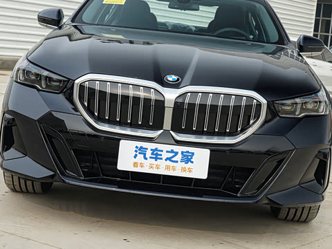 2026�� �Ŀ� 525Li M�˶���װ