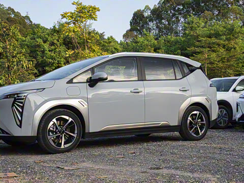 2025�� Plus 610 ������