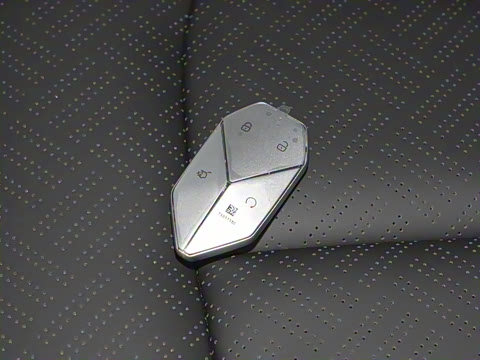 2025�� 501KM ����Ultra��