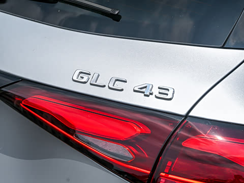 2026�� �Ŀ� AMG GLC 43 4MATIC