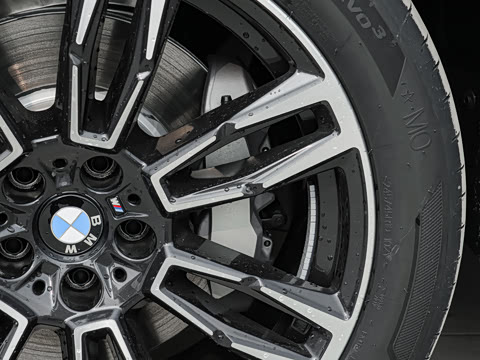 2026�� �Ŀ� 530Li ������ M�˶���װ