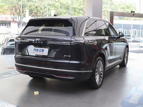 2025�� Ultra ������