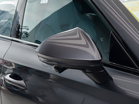 2026�� 2.0T Trophy+ �����˶���